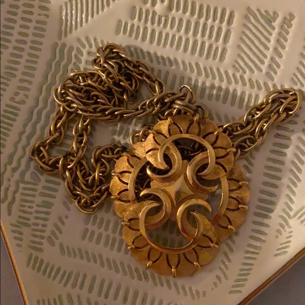 Gold Tudor necklace
